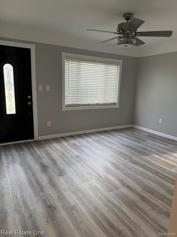 1827 Ford Boulevard, Lincoln Park, MI 48146