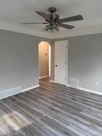 1827 Ford Boulevard, Lincoln Park, MI 48146
