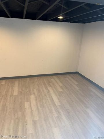 1827 Ford Boulevard, Lincoln Park, MI 48146
