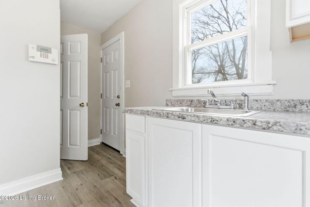 1119 W Ashland Ave, Louisville, KY 40215