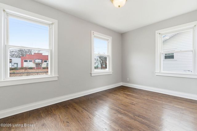 1119 W Ashland Ave, Louisville, KY 40215