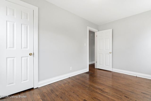 1119 W Ashland Ave, Louisville, KY 40215