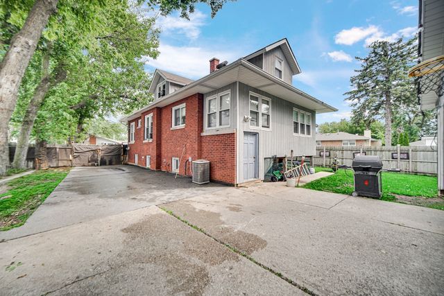 16230 Lowell Avenue, South Holland, IL 60473