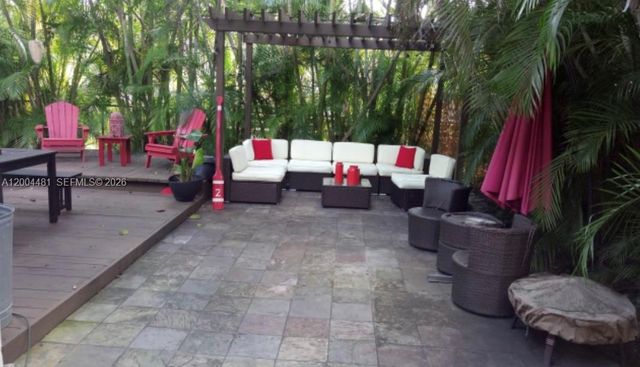 5718 SW 48th St, South Miami, FL 33155