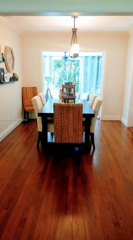 5718 SW 48th St, South Miami, FL 33155