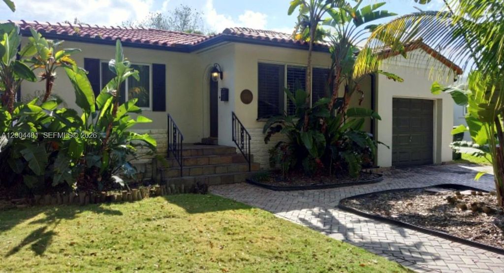 5718 SW 48th St, South Miami, FL 33155