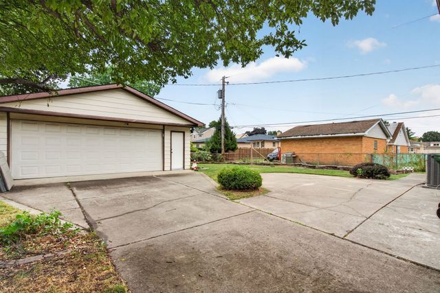 9915 S KENTON Avenue, Oak Lawn, IL 60453