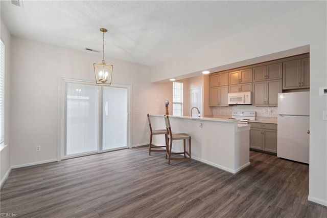 4831 Parthenon DR, Virginia Beach, VA 23462