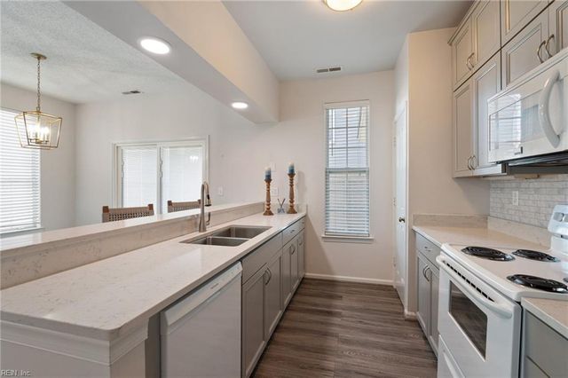 4831 Parthenon DR, Virginia Beach, VA 23462