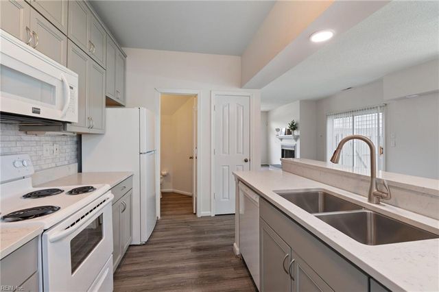 4831 Parthenon DR, Virginia Beach, VA 23462