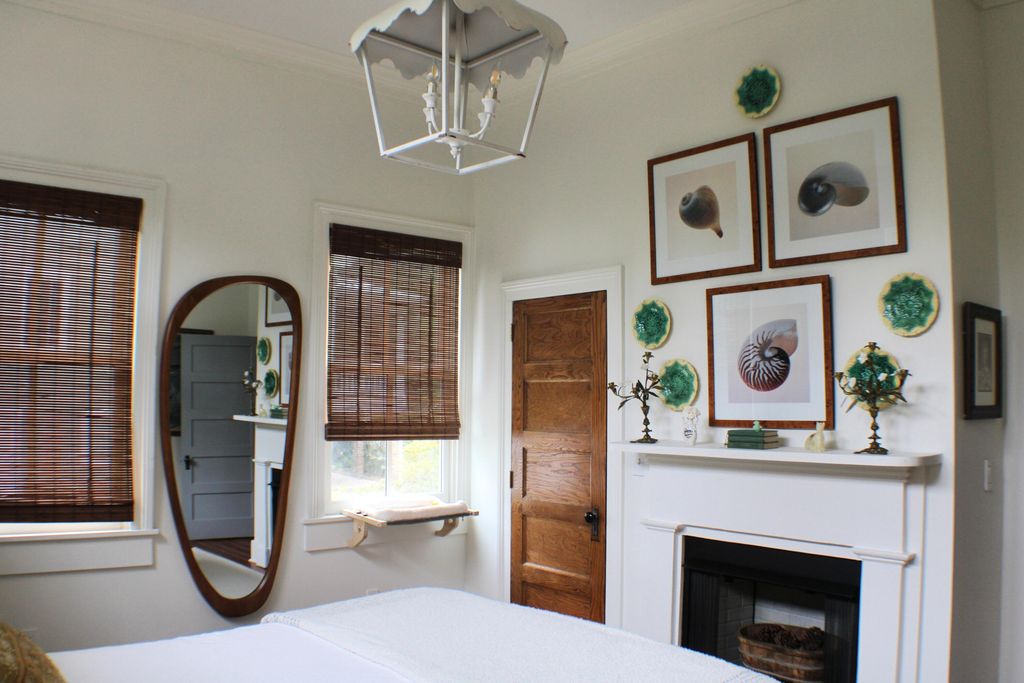 Image 25 of property listing at 408 S Gum Street, Summerville, SC 29483