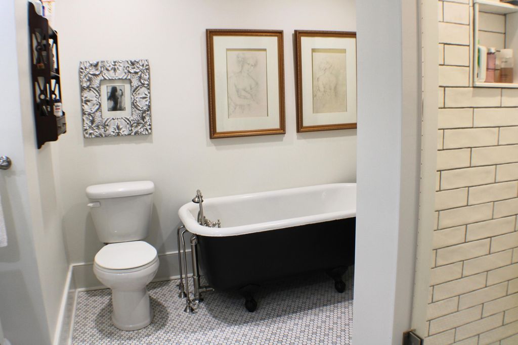 Image 28 of property listing at 408 S Gum Street, Summerville, SC 29483