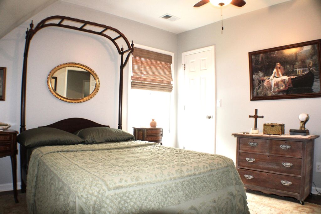 Image 33 of property listing at 408 S Gum Street, Summerville, SC 29483