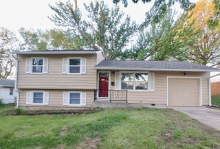 115 SW 40th Ter, Topeka, KS 66609
