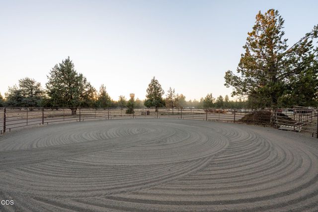 13714 SW Chipmunk Road, Terrebonne, OR 97760