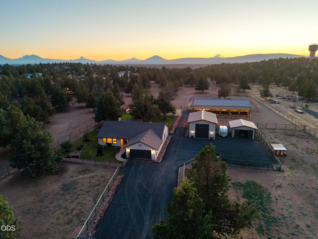 13714 SW Chipmunk Road, Terrebonne, OR 97760
