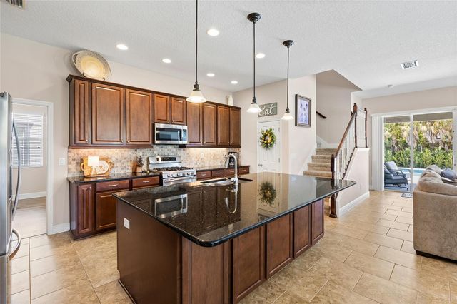 5406 SANDERLING RIDGE DRIVE, Lithia, FL 33547