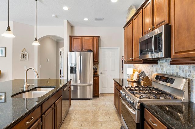 5406 SANDERLING RIDGE DRIVE, Lithia, FL 33547