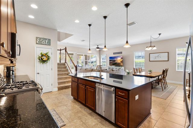5406 SANDERLING RIDGE DRIVE, Lithia, FL 33547