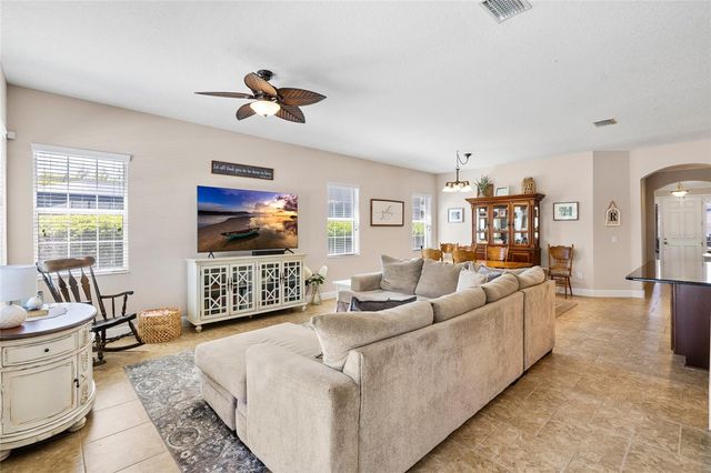 5406 SANDERLING RIDGE DRIVE, Lithia, FL 33547