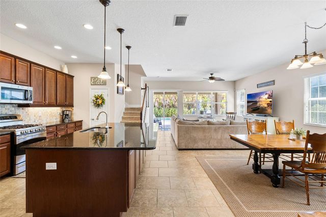 5406 SANDERLING RIDGE DRIVE, Lithia, FL 33547