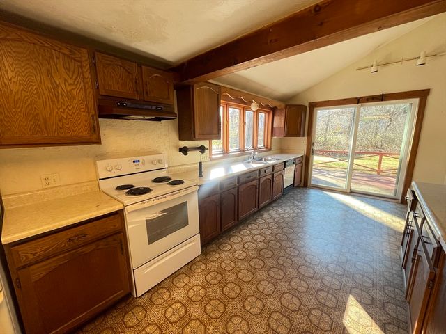 10 Millwood Cir, Framingham, MA 01701