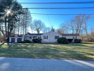 10 Millwood Cir, Framingham, MA 01701