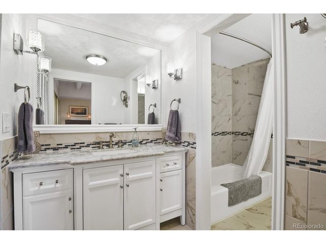 7877 E Mississippi Ave 807, Denver, CO 80247