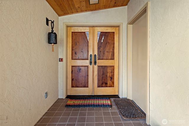 5477 Wilkinson Road, Langley, WA 98260
