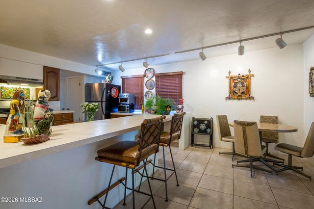 3825 N Tyndall Avenue, Tucson, AZ 85719