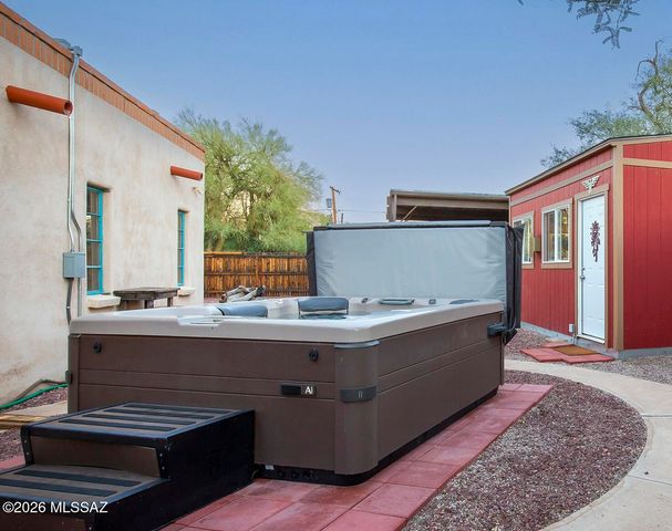 3825 N Tyndall Avenue, Tucson, AZ 85719