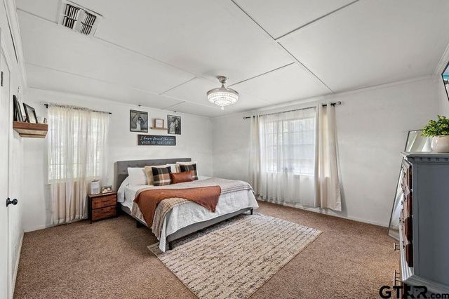 725 W BLAIR ST, Mineola, TX 75773