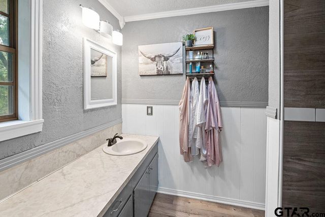 725 W BLAIR ST, Mineola, TX 75773