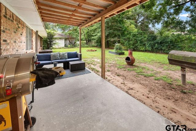 725 W BLAIR ST, Mineola, TX 75773