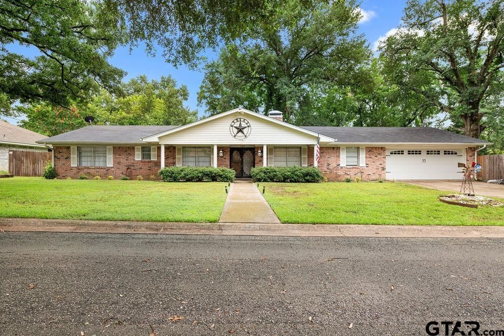725 W BLAIR ST, Mineola, TX 75773