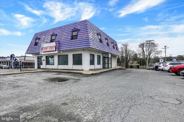 1938 W MARKET ST, York, PA 17404