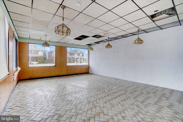 1938 W MARKET ST, York, PA 17404