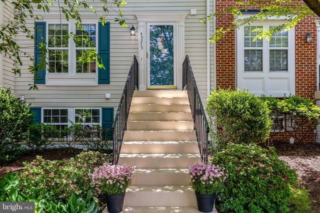 45275 GABLE SQ, Sterling, VA 20164