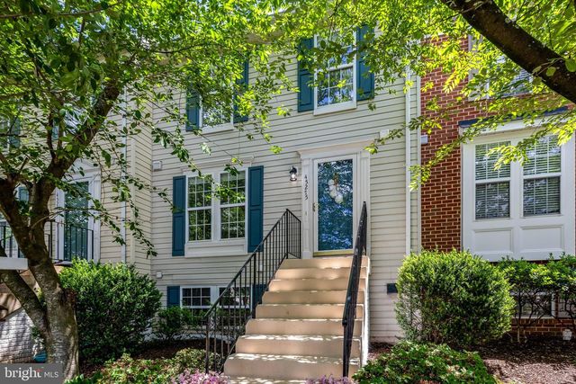 45275 GABLE SQ, Sterling, VA 20164