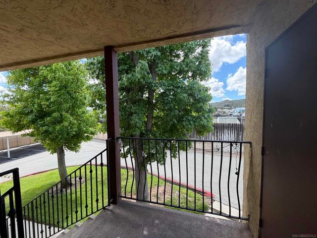 12609 Robison 201, Poway, CA 92064