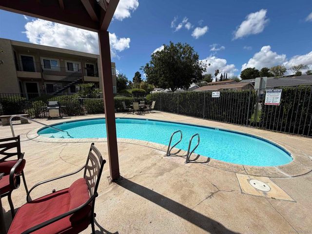 12609 Robison 201, Poway, CA 92064