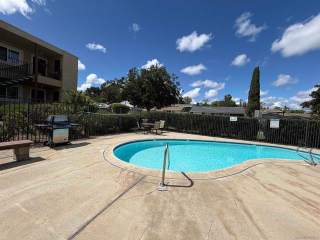 12609 Robison 201, Poway, CA 92064