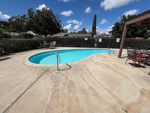 12609 Robison 201, Poway, CA 92064