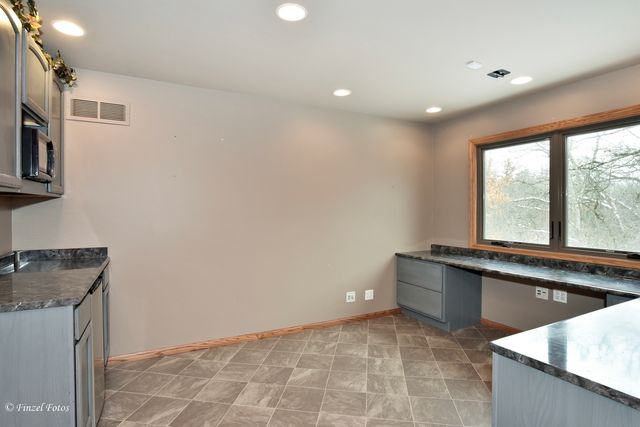 21714 Pringle Drive, Marengo, IL 60152