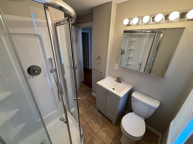 75 Ferry 1, Chicopee, MA 01020