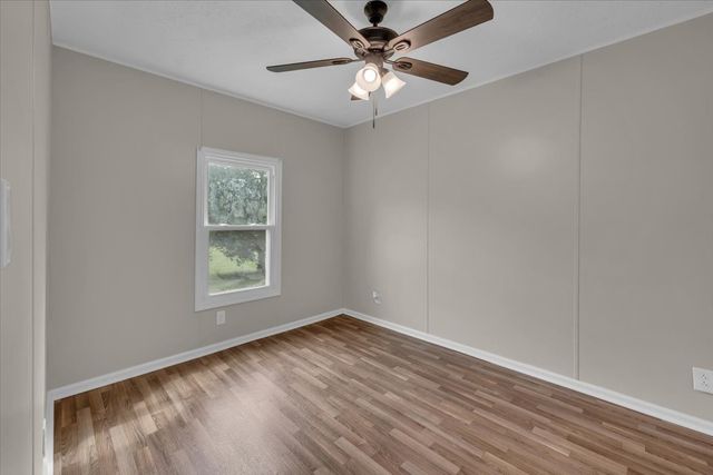 181 Medley Ln, Estill Springs, TN 37330