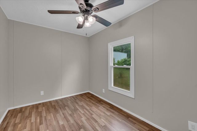 181 Medley Ln, Estill Springs, TN 37330