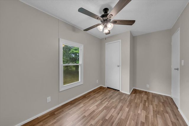 181 Medley Ln, Estill Springs, TN 37330