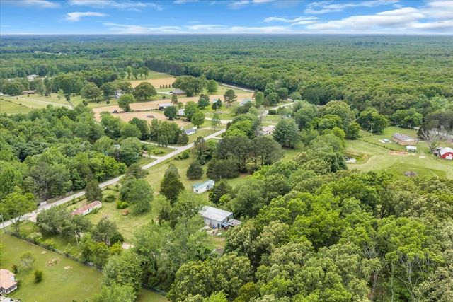 181 Medley Ln, Estill Springs, TN 37330
