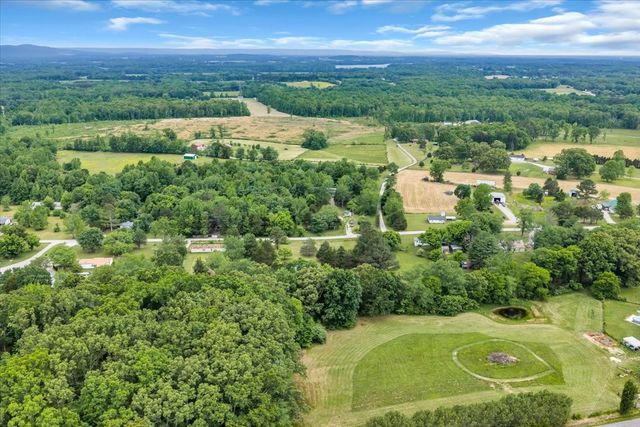 181 Medley Ln, Estill Springs, TN 37330